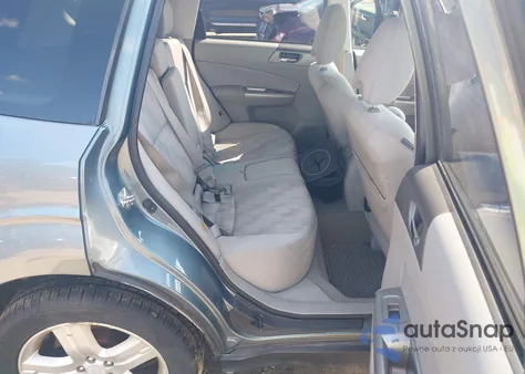 2010 Subaru Forester 2.5X Premium z USA, uszkodzony, nr VIN JF2SH6CC3AH783085